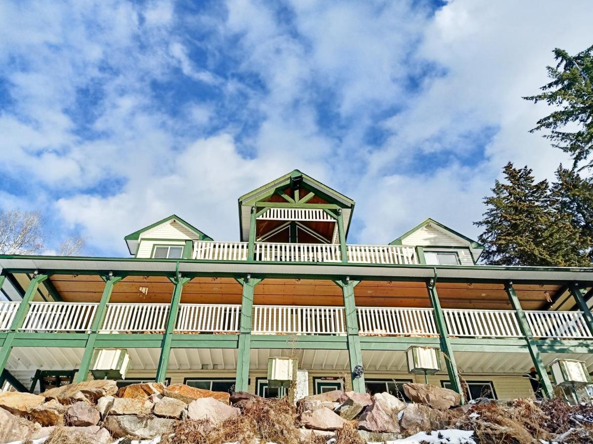 2Mins To Town, Ac & Sauna, Self Check-In, Full Kitchen, Free Laundry & Parking, Family Pet Friendly, Comfortably Sleeps Up To 10 Golden Exterior foto