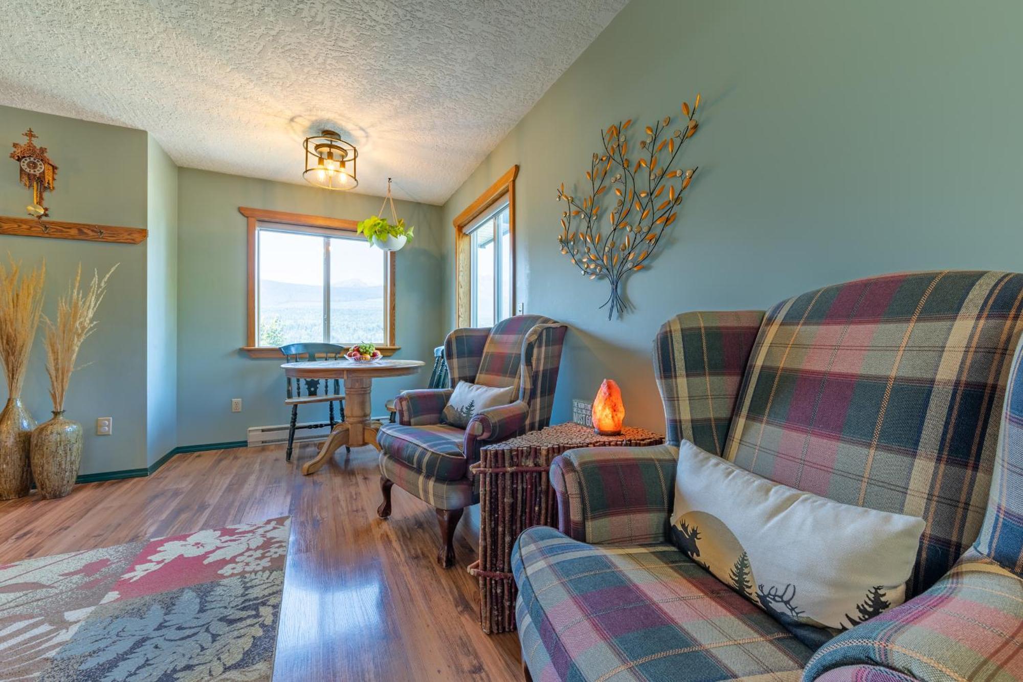 2Mins To Town, Ac & Sauna, Self Check-In, Full Kitchen, Free Laundry & Parking, Family Pet Friendly, Comfortably Sleeps Up To 10 Golden Exterior foto