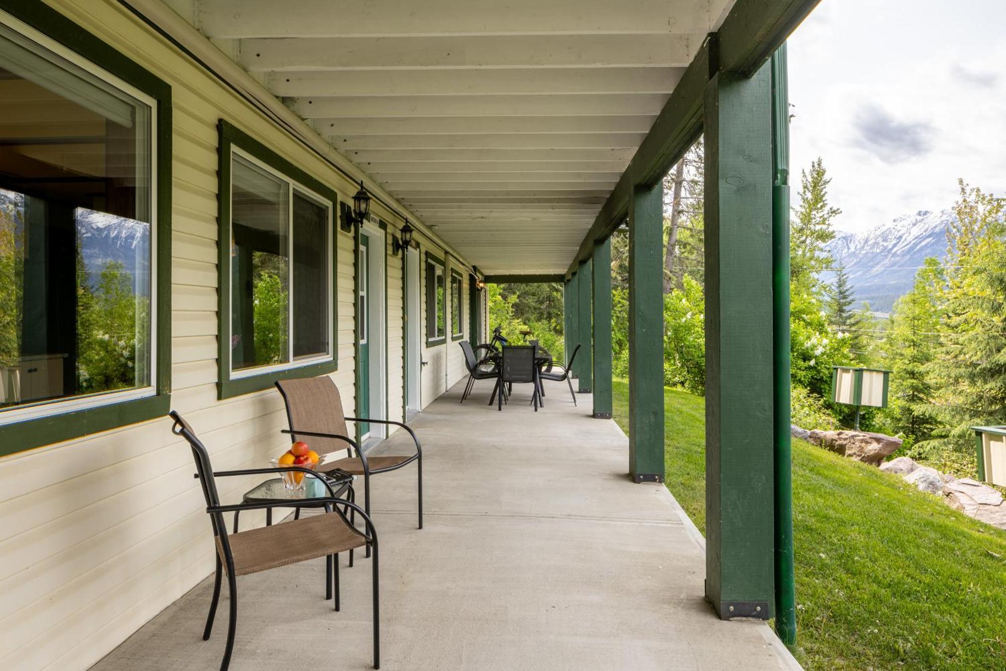 2Mins To Town, Ac & Sauna, Self Check-In, Full Kitchen, Free Laundry & Parking, Family Pet Friendly, Comfortably Sleeps Up To 10 Golden Exterior foto